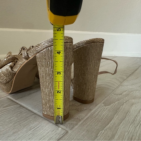 Lulus Gold Metallic Bow Platform Ankle Strap Heels Size 6.5 - Picture 8 of 10